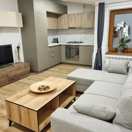 Cozy Apartment Near City Center Bucharest Exterior photo