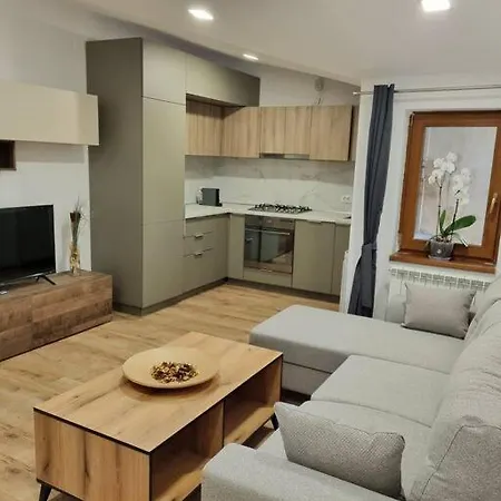 Cozy Apartment Near City Center Bucharest Exterior photo