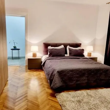Cozy Apartment Near City Center Bucharest Exterior photo