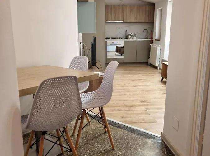 Cozy Apartment Near City Center