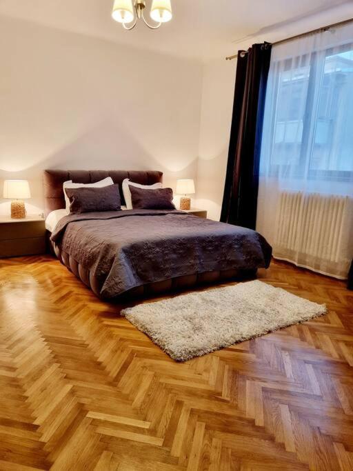 Cozy Near Center Appartamento *