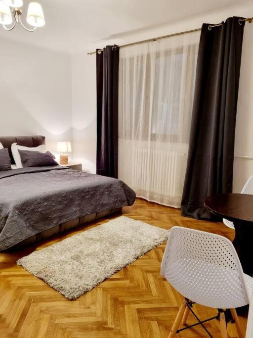 Cozy Near Center Appartamento