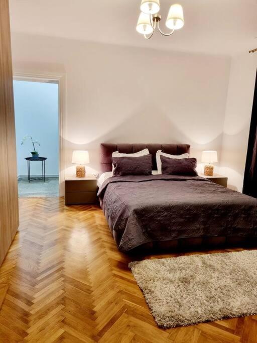 Cozy Near Center דירה