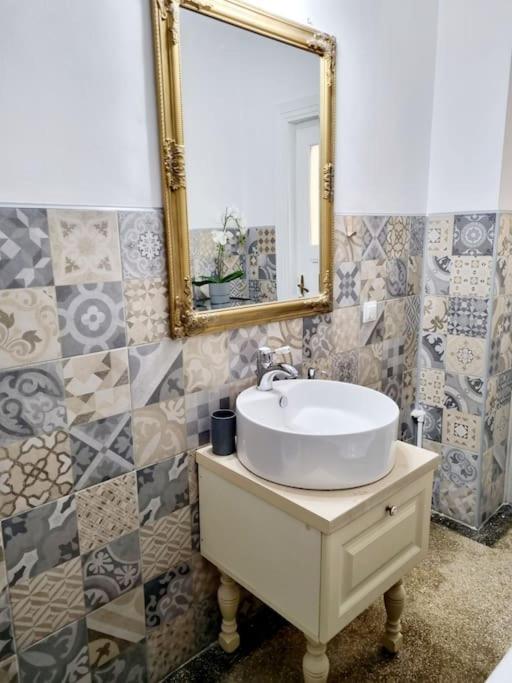 דירה Cozy Near Center